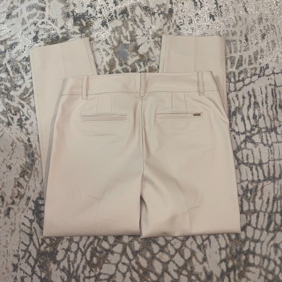 ✨WHBM Perfectform Slim Ankle Beige Pants 6R - Picture 3 of 6
